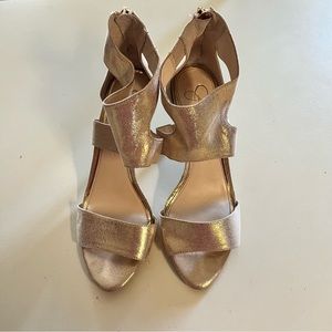 Jessica Simpson gold metallic 3 inch heels